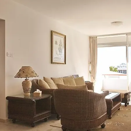 Apartment Amathusia Beach