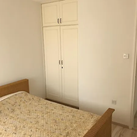 Amathusia Beach Apartament *